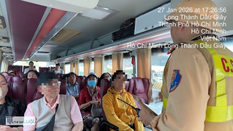 Mức phạt không thắt dây an toàn 2026 - Lỗi chở trẻ em và điểm mới năm 2026